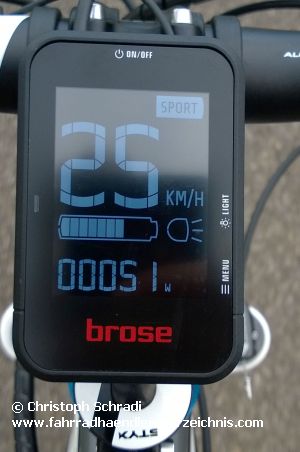 Brose Display am E-Bike mit Anzeige der gerade getretenen Leistung in Watt