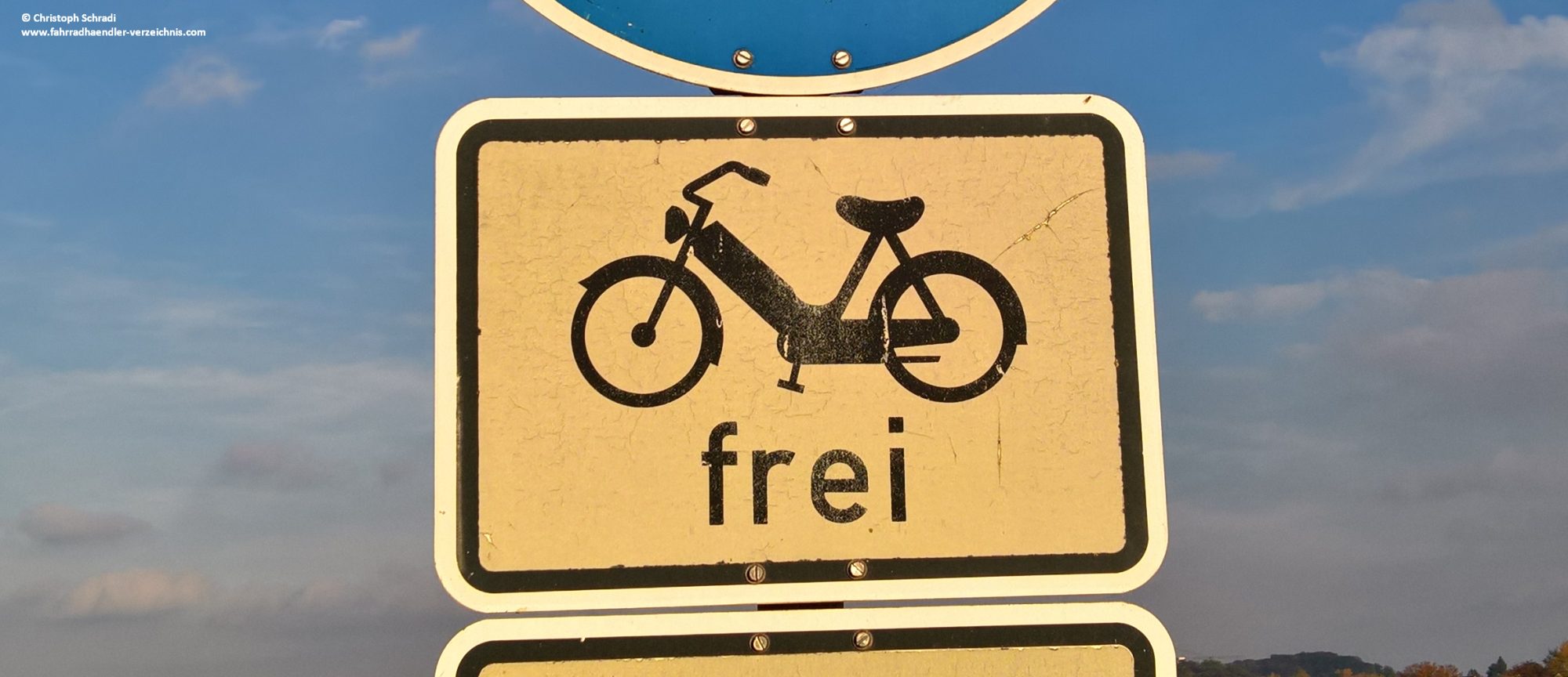 Das Mofa-frei Verkehrszeichen bekommt einen Bruder - das E-Bike-frei Schild