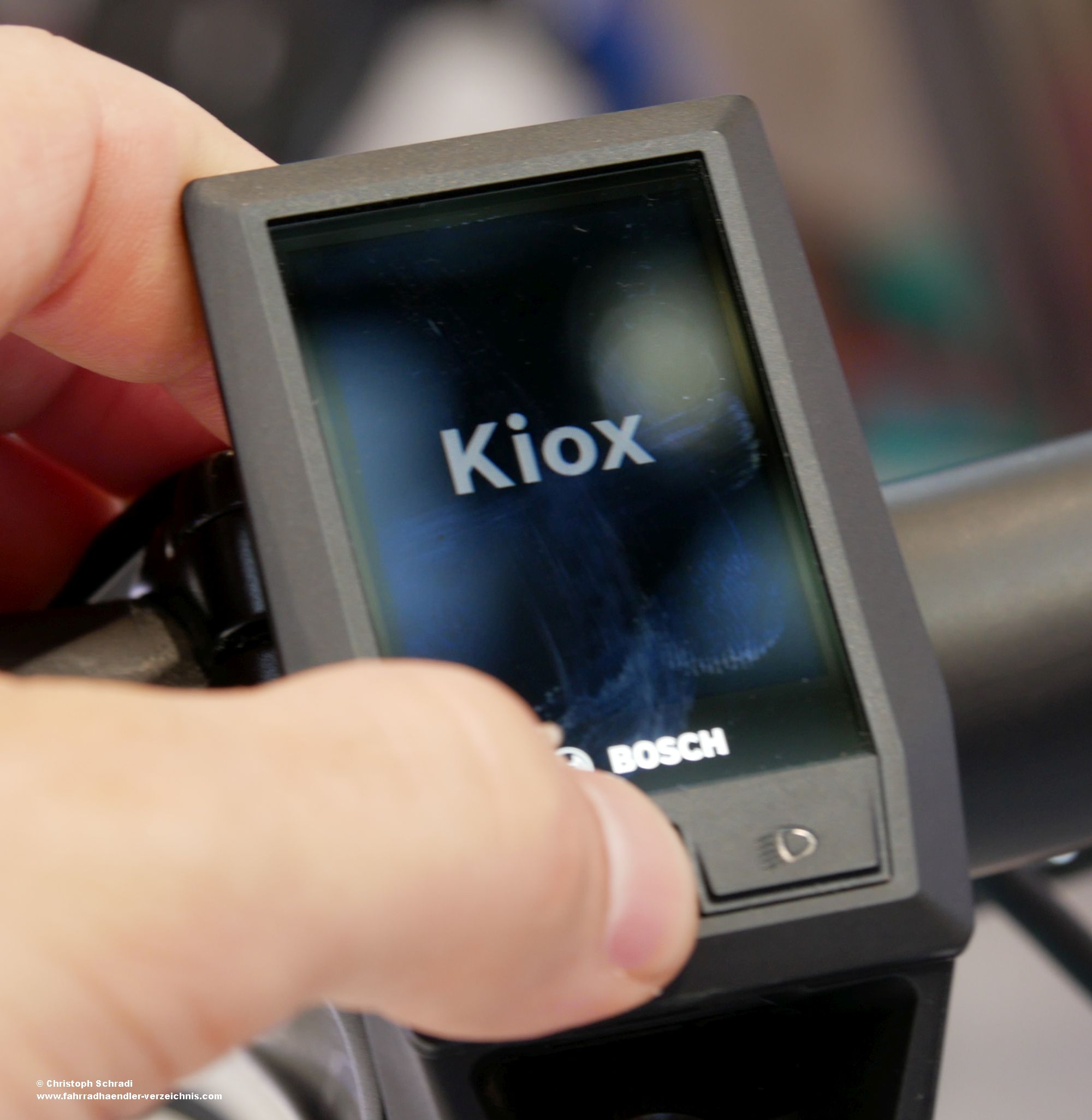 Für 2019 hat Bosch ebike Systems das neue Kiox Display vorgestellt, 1,9 Zoll Display und Gorilla Glas - mittig platziert wie Yamahas neues Display C