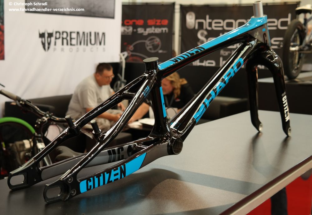 Haro Bikes Race-BMX Rahmen aus Karbon mit nur 1,22 kg
