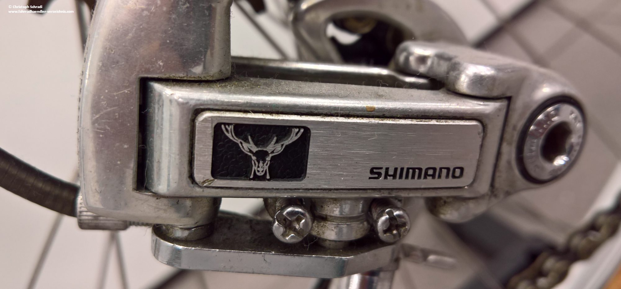 Shimanos erste Version der bis heute legendären Deore XT - Deer-Head Gruppe mit der Produktbezeichnung M700