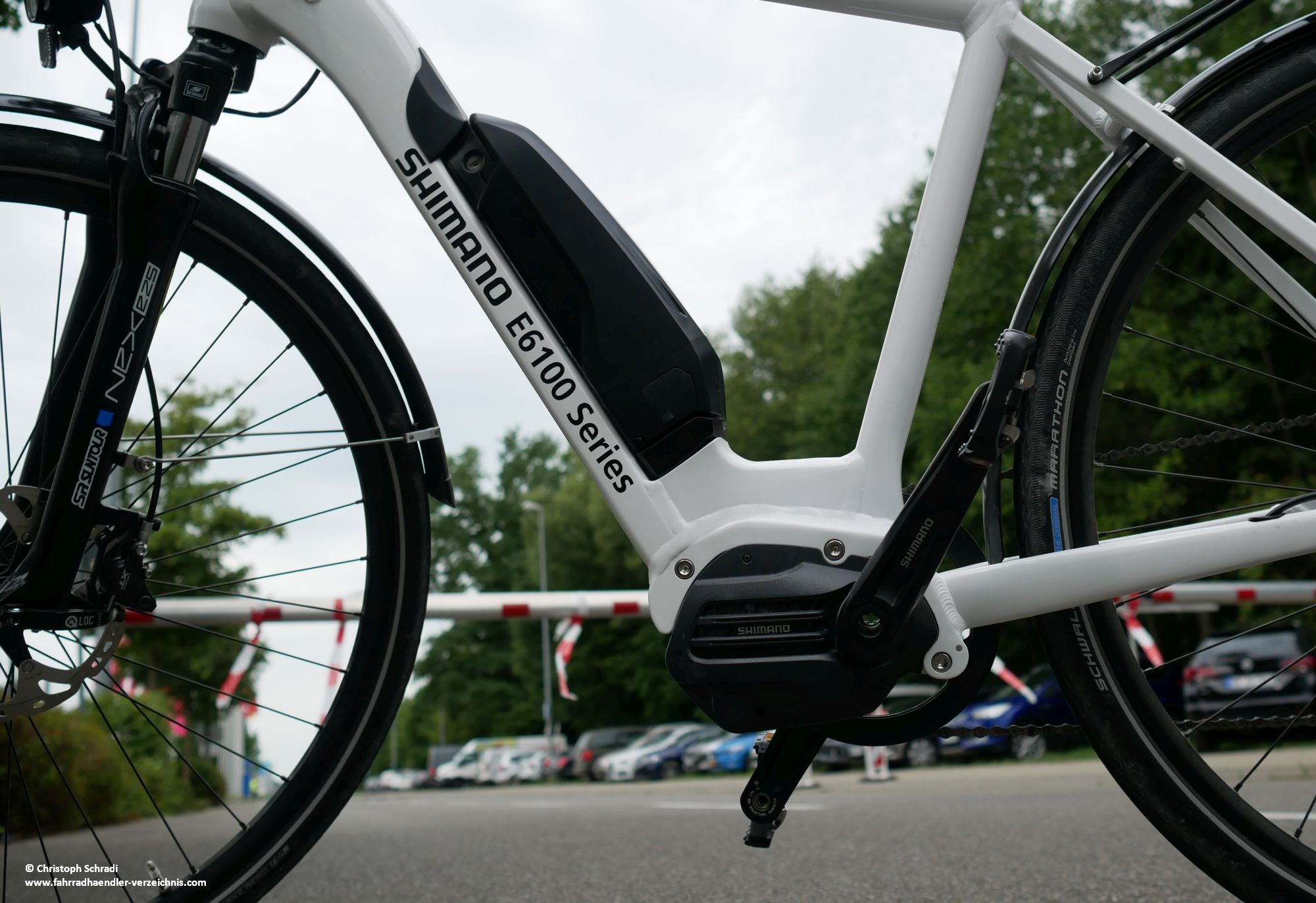 Der Steps E6100 von Shimano wurde 2018 erstmalig präsentiert und richtet sich an Trekkingrad und City E-Biker - er bietet bei 2,9 kg eine maximale Leistung von 60 Nm
